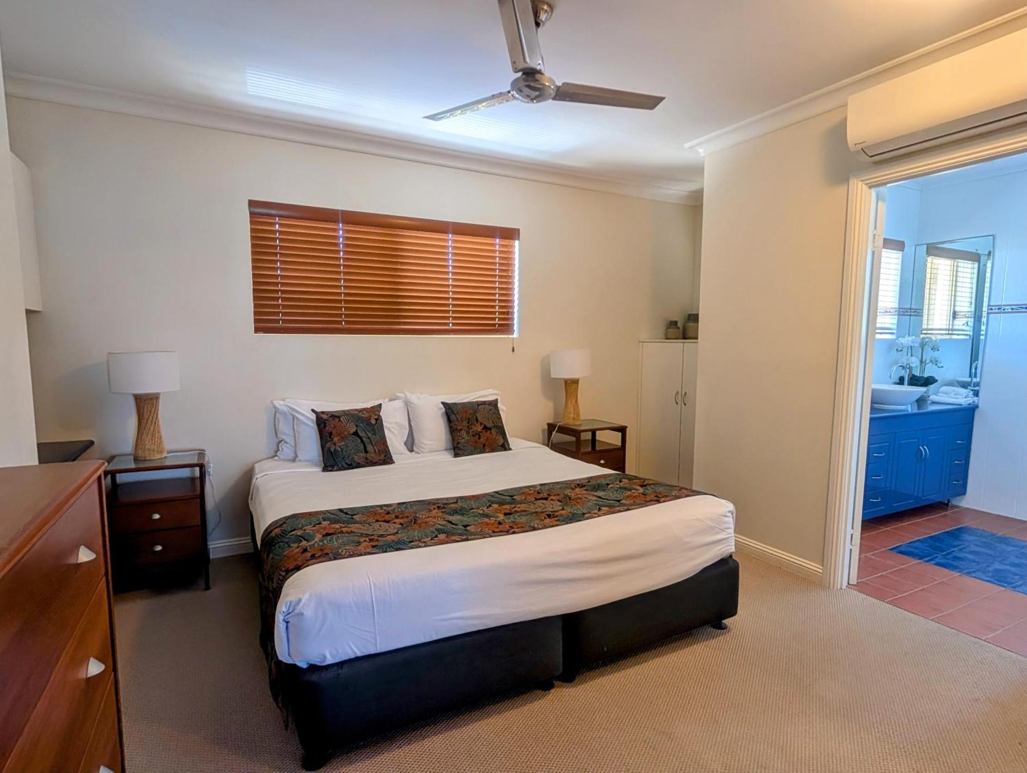 Rose Bay Resort Bowen Buitenkant foto