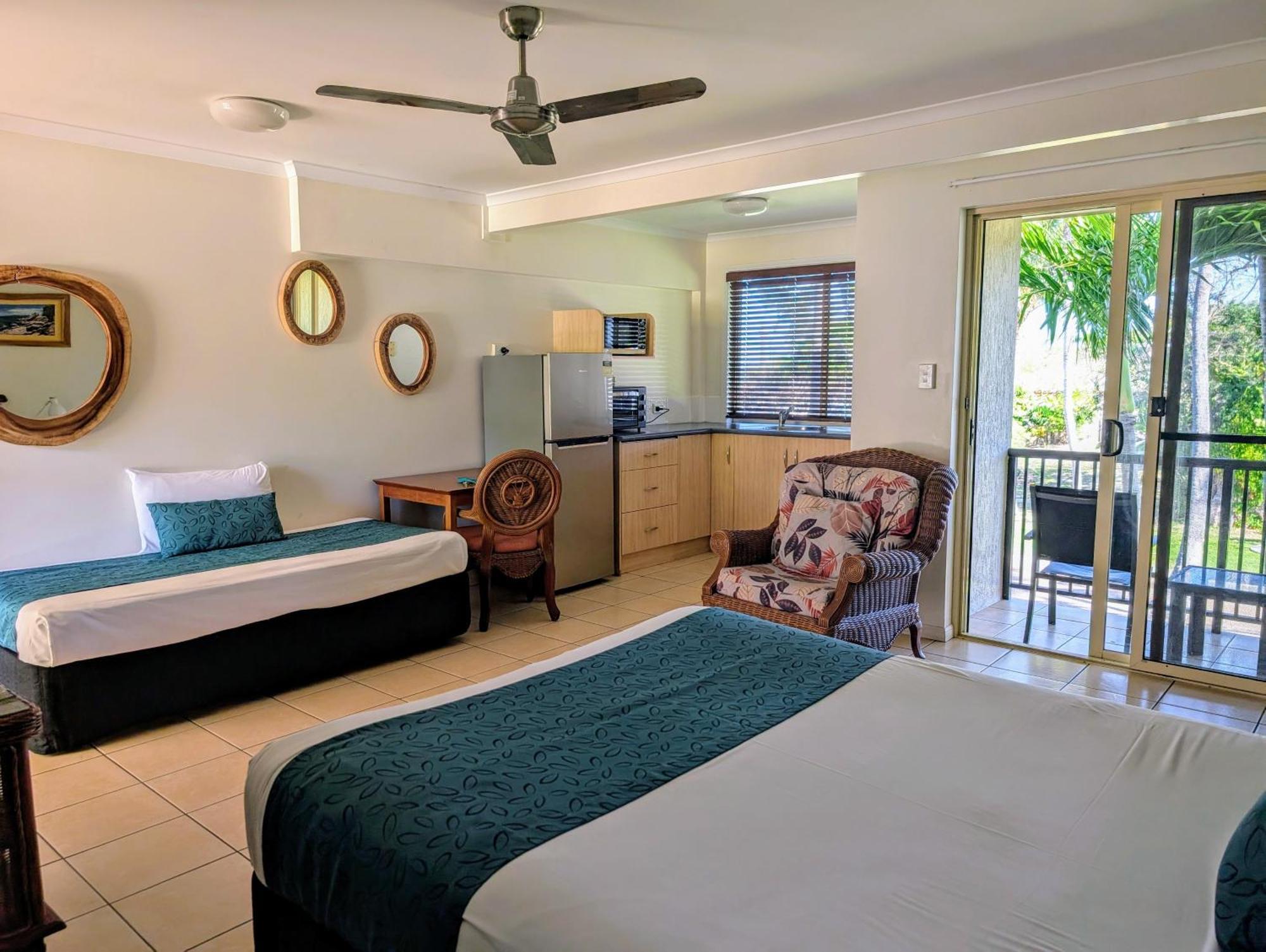 Rose Bay Resort Bowen Buitenkant foto