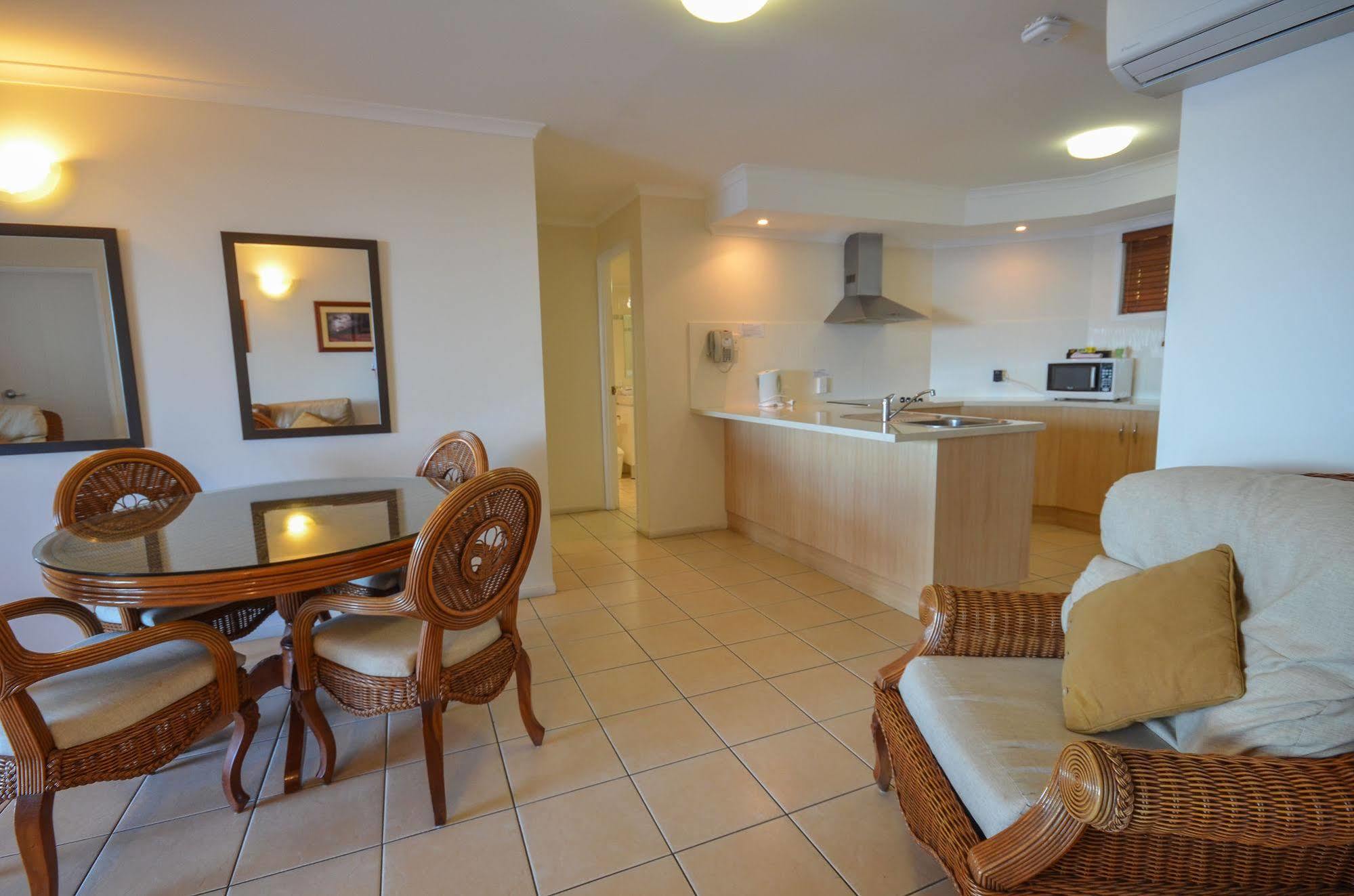 Rose Bay Resort Bowen Buitenkant foto